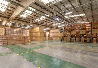 Bradbourne Dr, Milton Keynes to rent Interior Photo- Image 1 of 3