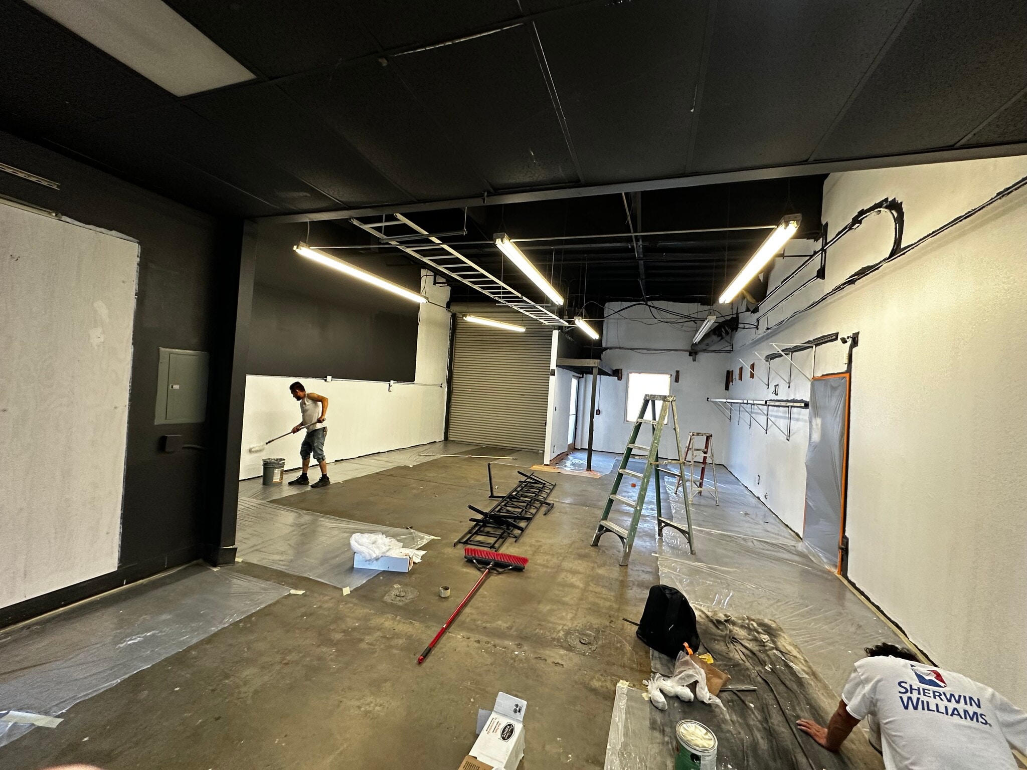 4425 E Airport Dr, Ontario, CA to rent Interior Photo- Image 1 of 2