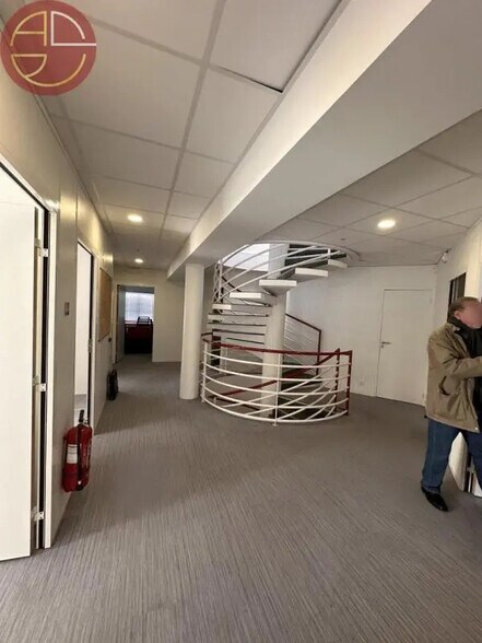 Office in Toulouse to rent - Interior Photo - Image 1 of 6