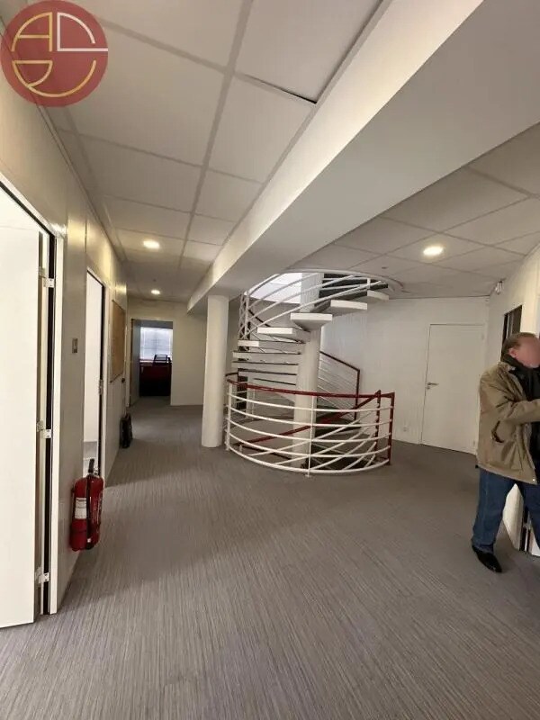 Location Bureaux 340 m²