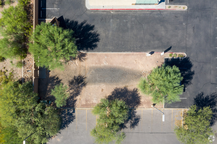 W Valencia Rd, Tucson, AZ for rent - Building Photo - Image 2 of 8