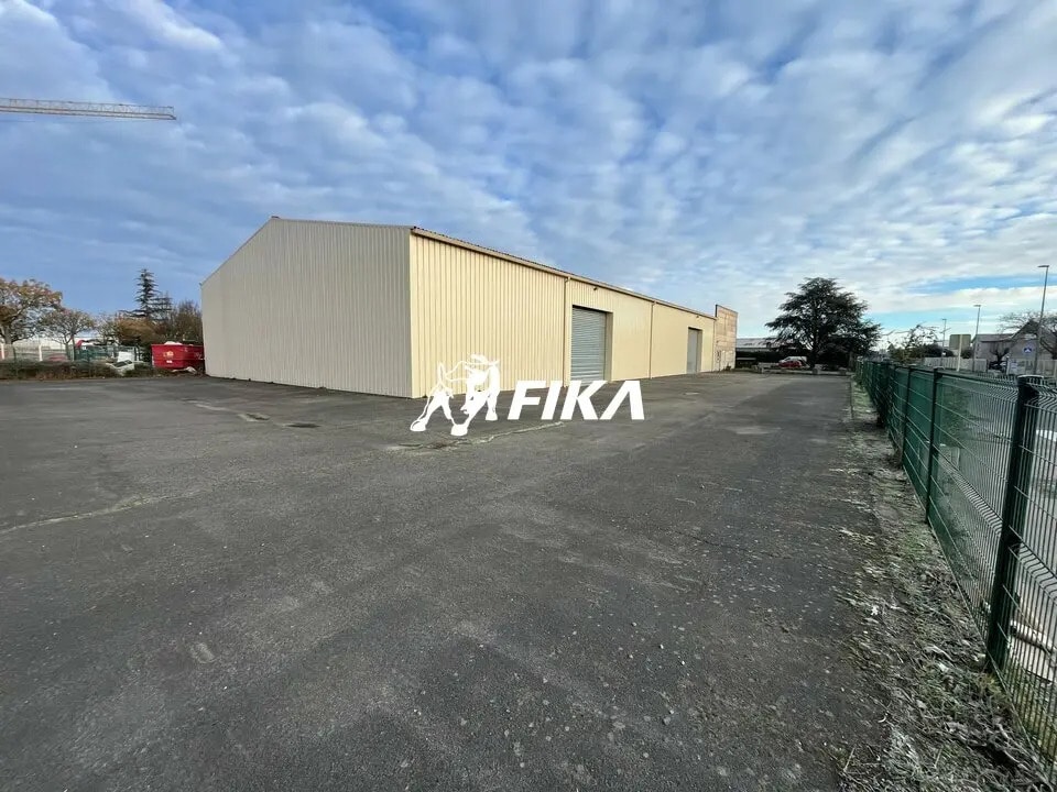 Vente Entrepôt 1 206 m² - Photo 1