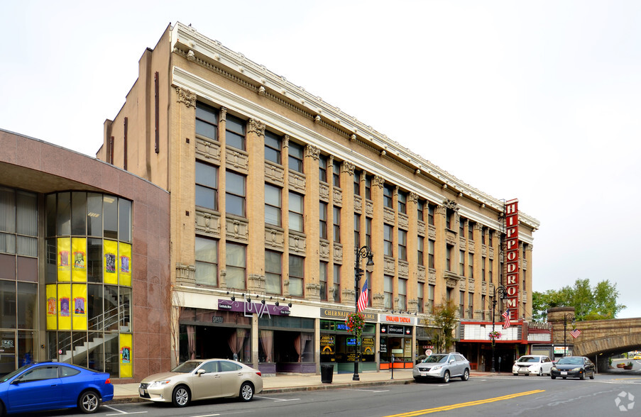 1676-1708 Main St, Springfield, MA for sale - Building Photo - Image 1 of 1