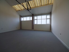 Lawley St, Stoke On Trent to rent Interior Photo- Image 2 of 4