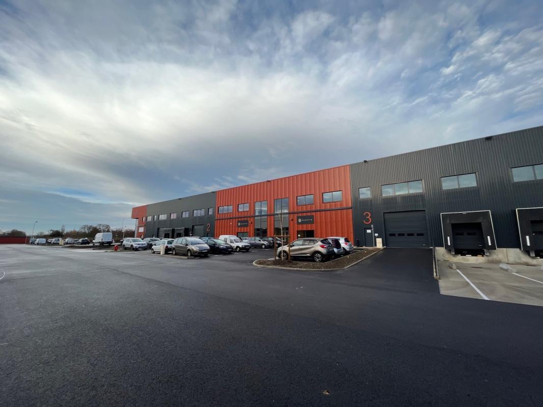 12 Rue De L'Equerre, SAINT-OUEN-L'AUMONE to rent Building Photo- Image 1 of 22