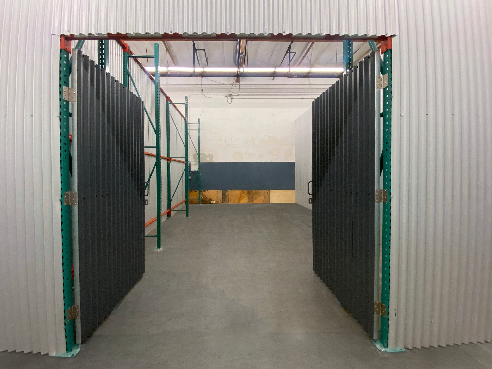 3731 Warner Ave, Santa Ana, CA to rent Interior Photo- Image 1 of 3