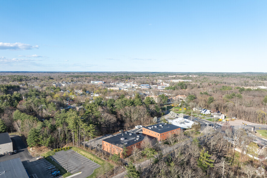 392-398 Libbey Industrial Pky, Weymouth, MA for rent - Aerial - Image 2 of 5