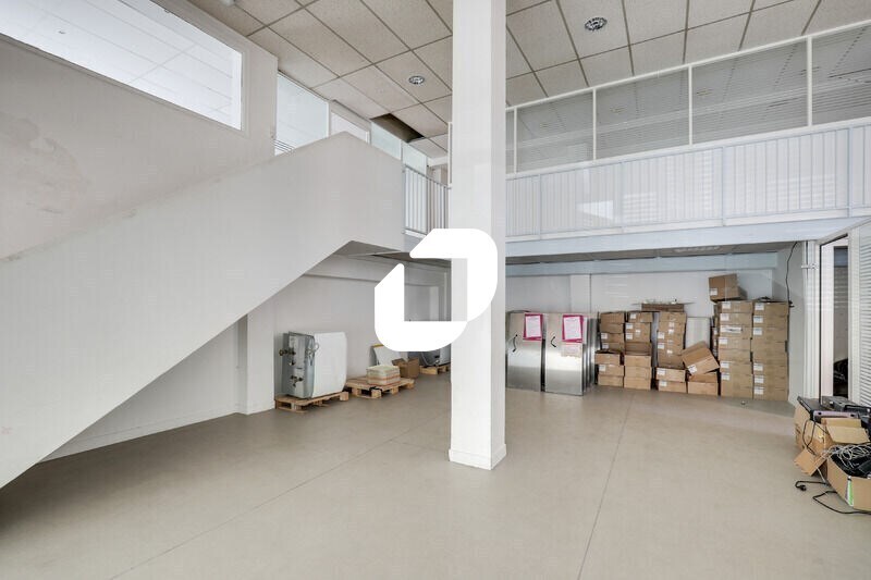 37 Avenue De La Marne, Montrouge to rent Interior Photo- Image 1 of 15