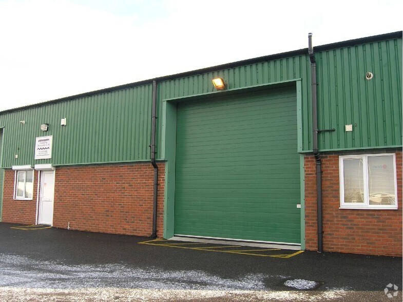 Isaac Newton Way, Grantham for sale - Primary Photo - Image 1 of 1