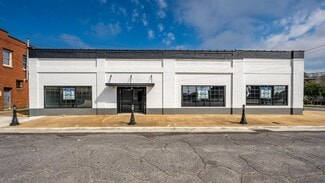 More details for 110 E A St, Newton, NC - Retail for Rent