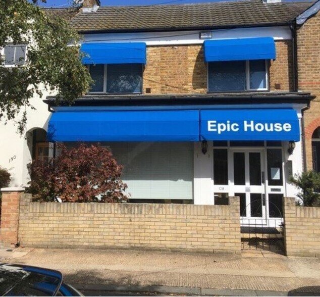 128 Fulwell Rd, Teddington for sale - Primary Photo - Image 1 of 1