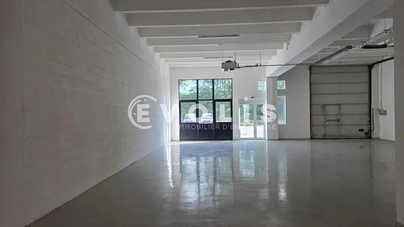Office in Rungis to rent Interior Photo- Image 1 of 11