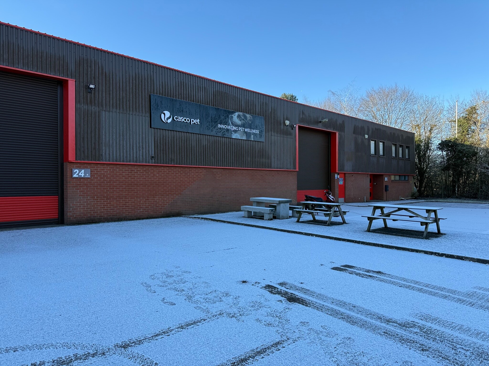 Units 23,24 & 25 Lawson Hunt Industrial Park, Horsham to rent Building Photo- Image 1 of 4