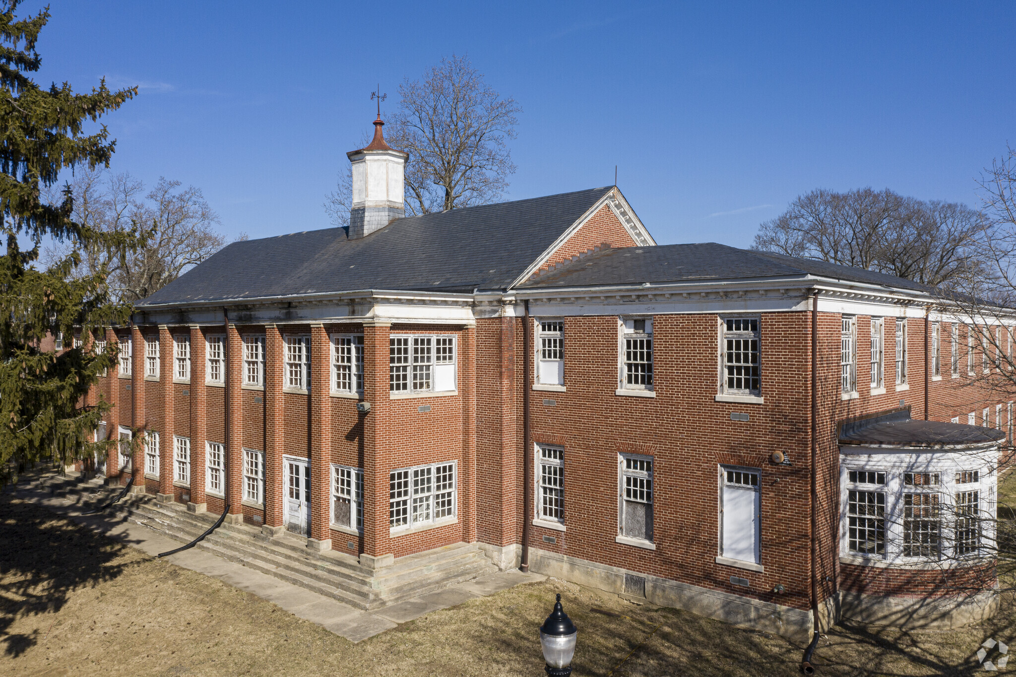 Warfield Ave, Sykesville, MD for sale Primary Photo- Image 1 of 47