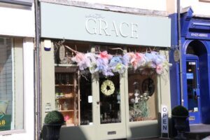 56 High St, Ringwood to rent - Building Photo - Image 1 of 1