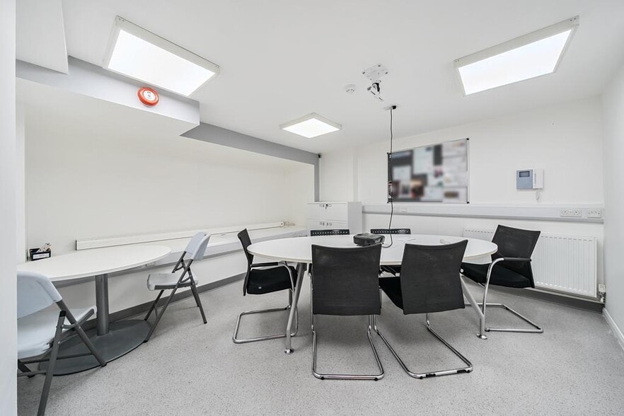 8 Tyers Gate, London for sale - Building Photo - Image 2 of 6