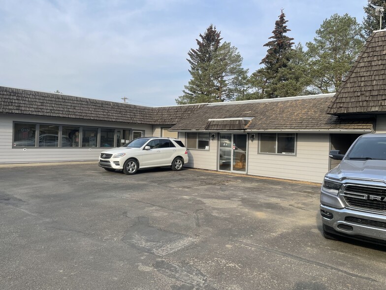 70 Oswald Dr, Spruce Grove, AB for sale - Building Photo - Image 2 of 14