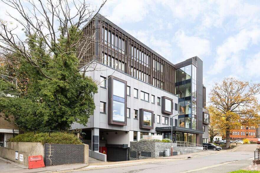 2-4 Vale Ave, Tunbridge Wells for sale - Primary Photo - Image 1 of 1