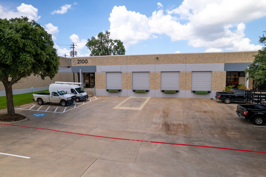 2100 Denton Dr, Austin, TX for rent - Building Photo - Image 1 of 14