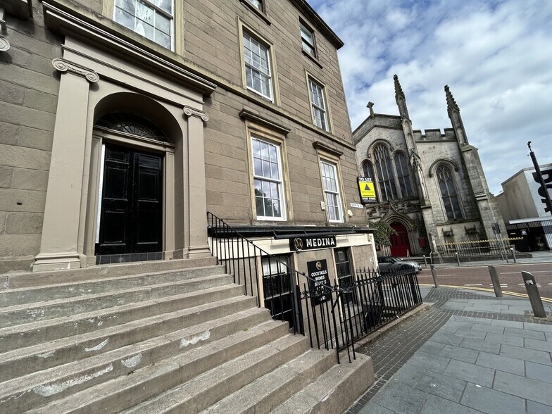 1 South Tay St, Dundee to rent - Building Photo - Image 1 of 8