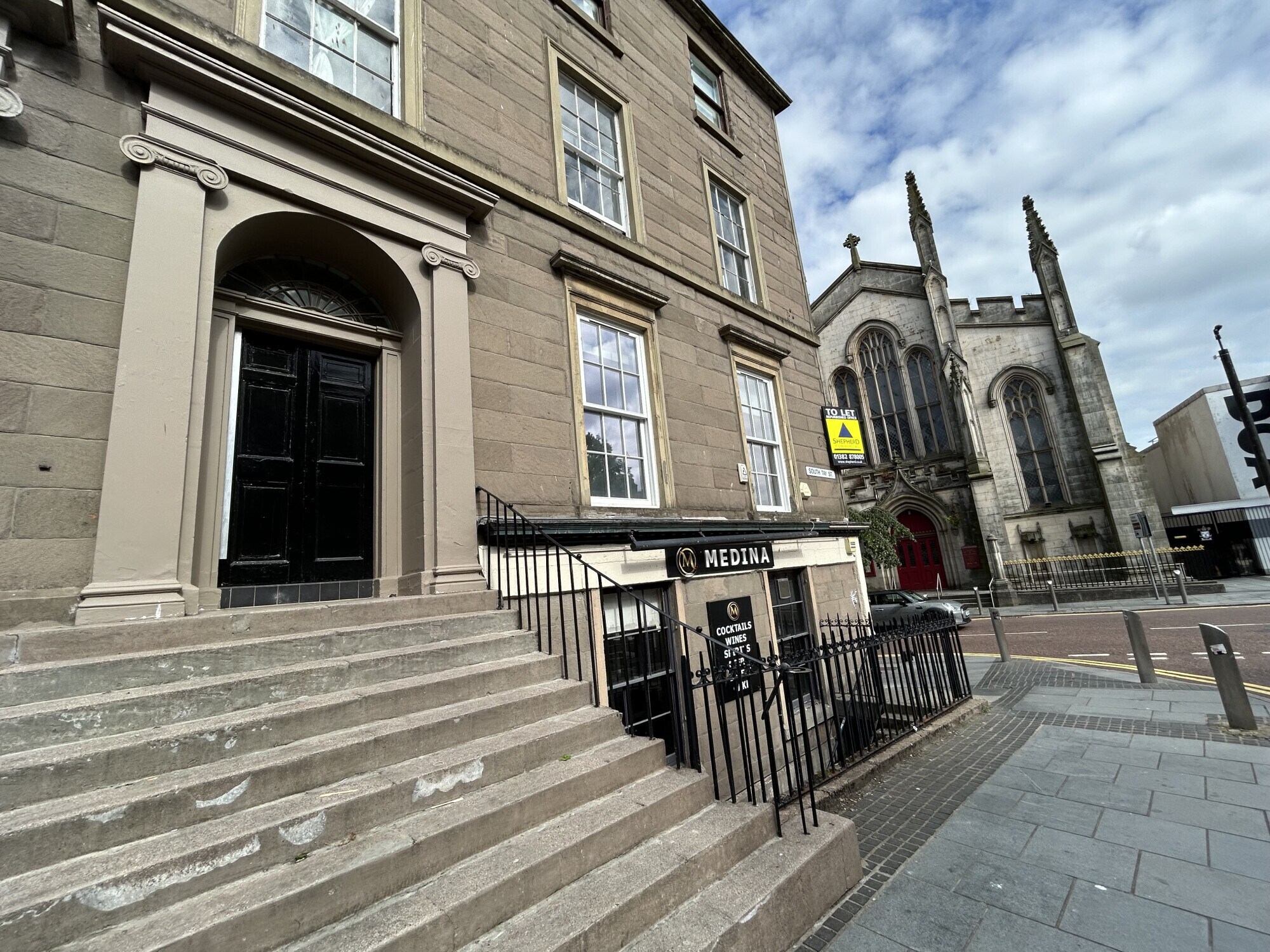 1 South Tay St, Dundee to rent Building Photo- Image 1 of 9