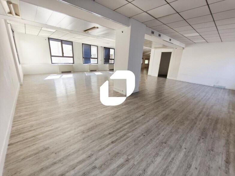 Rue Jean Monnet, Nogent-sur-Marne to rent - Interior Photo - Image 3 of 14
