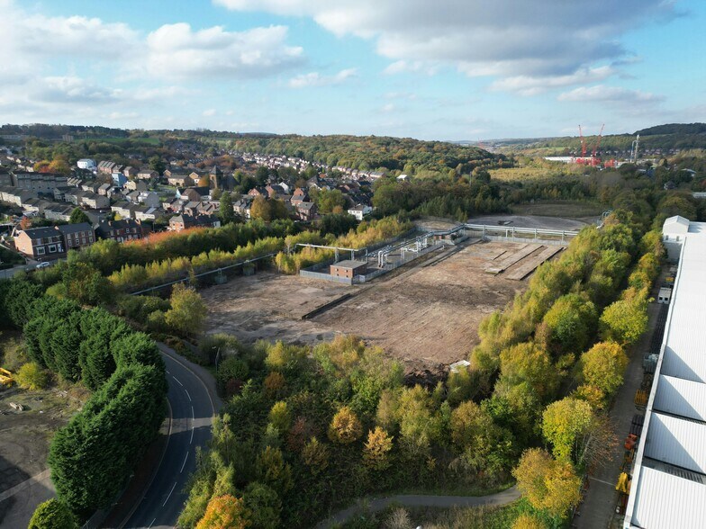 Barrow Rd, Sheffield to rent - Aerial - Image 1 of 6