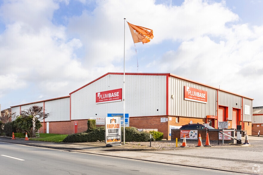 Unit 3 Eccleshall Business Park, Hawkins Ln, Burton On Trent to rent - Building Photo - Image 2 of 5