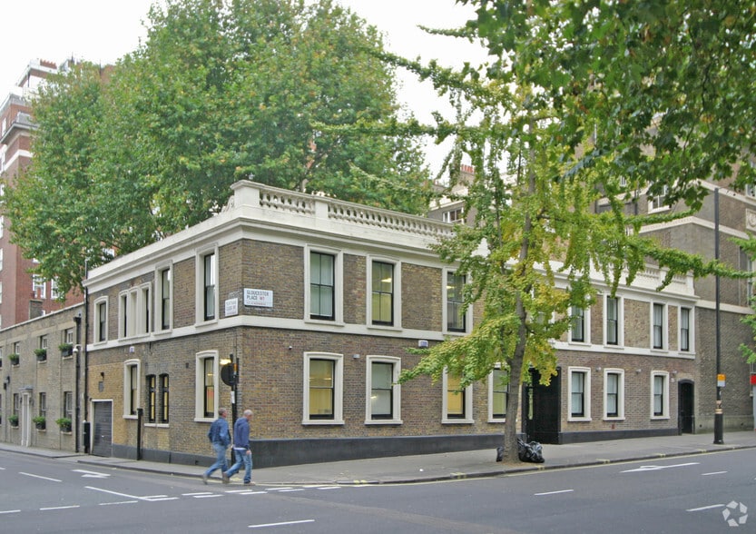 12 Portman Close, London to rent - Primary Photo - Image 1 of 2