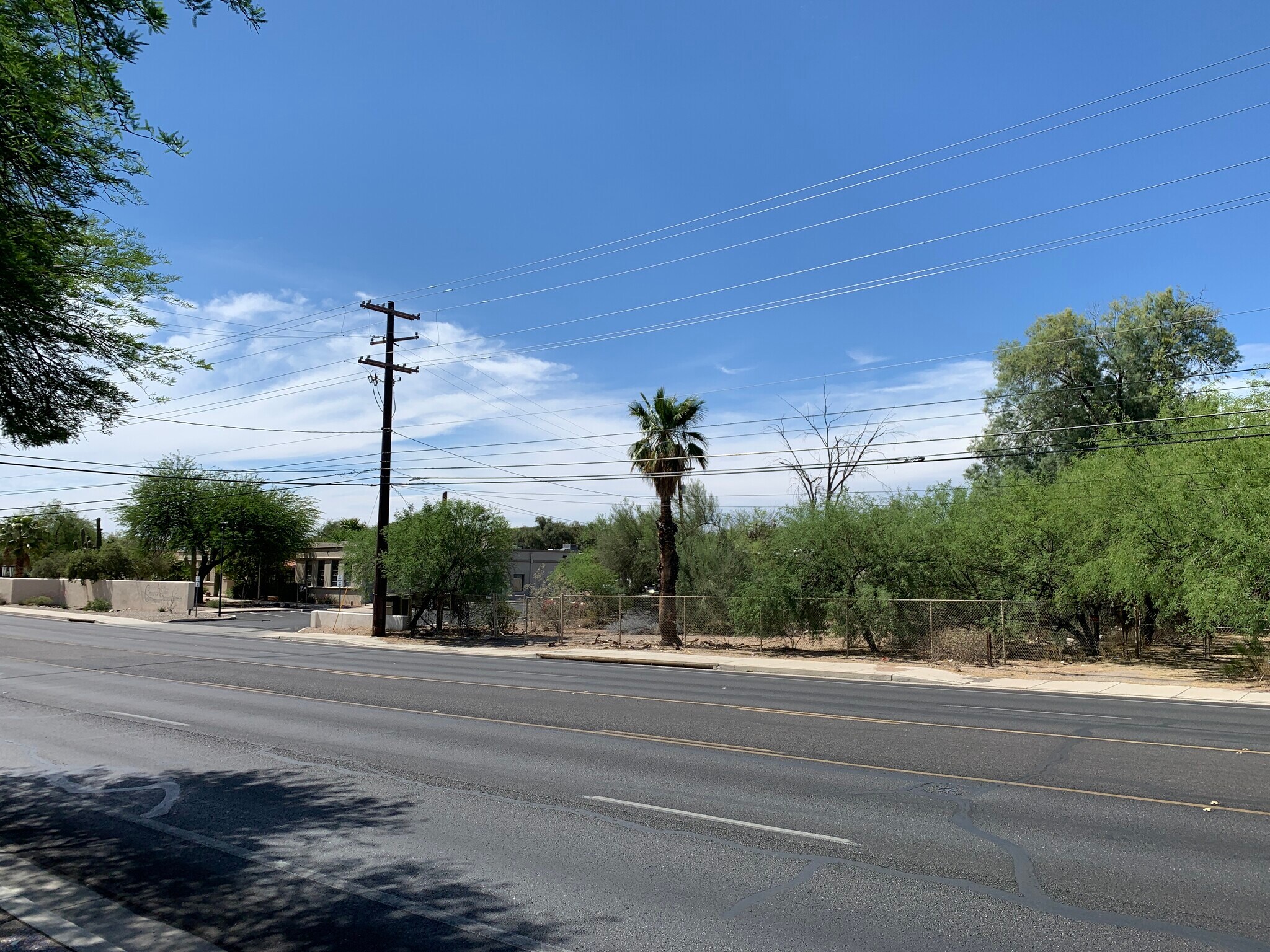 2103-2107 E River Rd, Tucson, AZ for sale Building Photo- Image 1 of 1