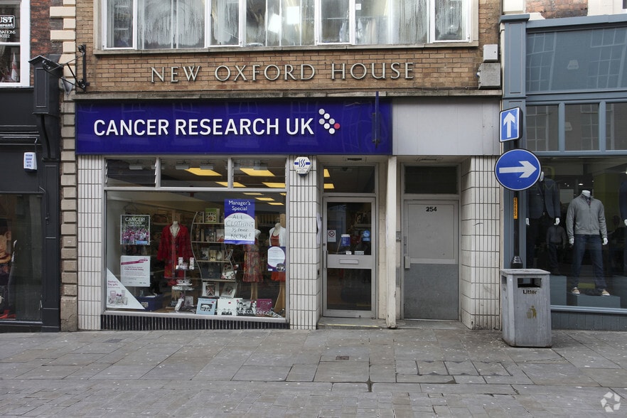 254 High St, Lincoln to rent - Building Photo - Image 3 of 5