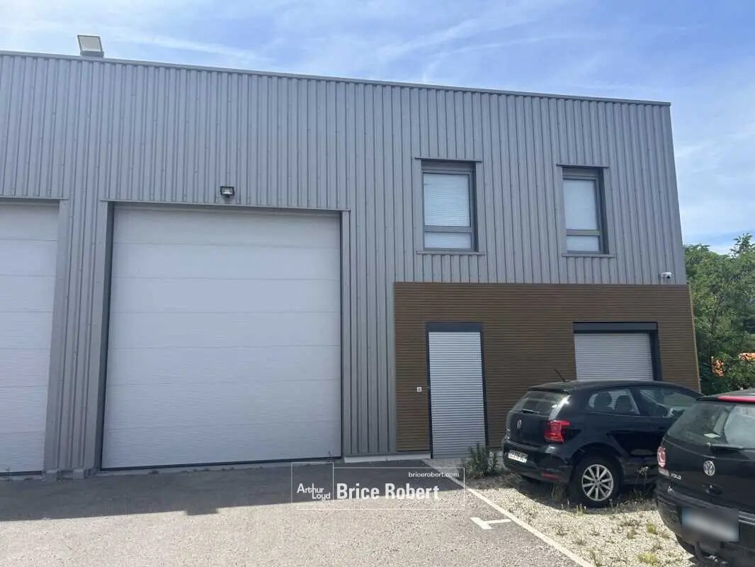 Light Industrial in Corbas to rent Building Photo- Image 1 of 7