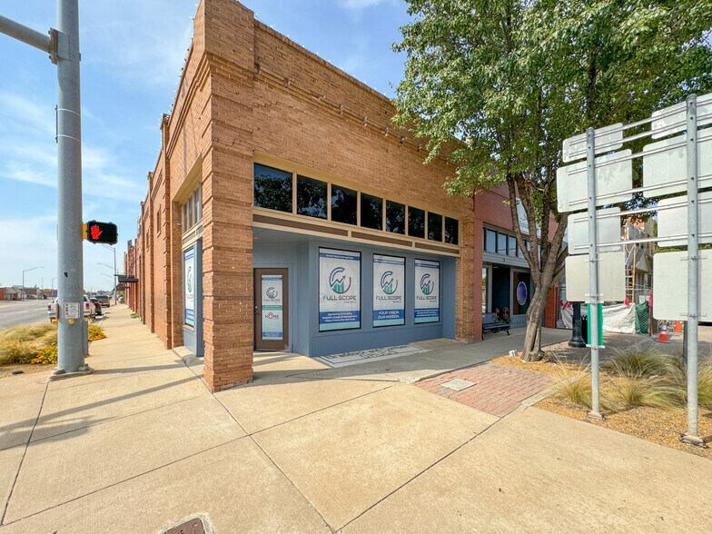 100 W Broadway St, Altus, OK for sale - Building Photo - Image 2 of 29