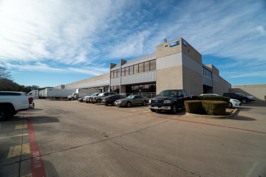 9001-9015 Sterling St, Irving, TX for rent - Building Photo - Image 1 of 4