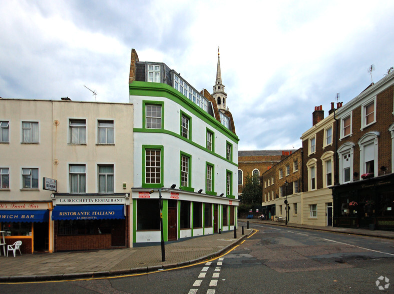 41-42 Clerkenwell Green, London for rent - Building Photo - Image 2 of 8