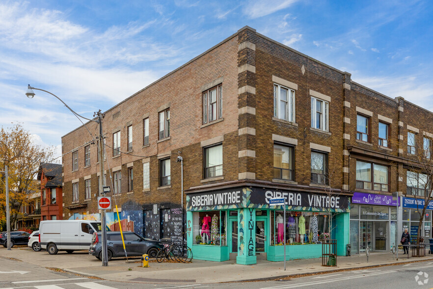 955 Bloor St, Toronto, ON for sale - Primary Photo - Image 1 of 4