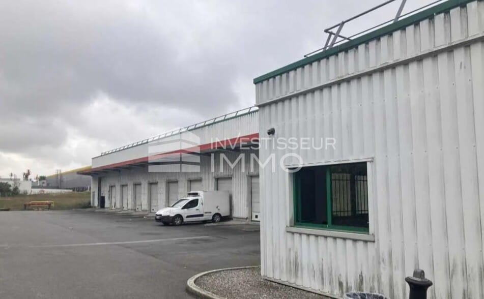 Light Industrial in Mitry Mory to rent - Building Photo - Image 2 of 13