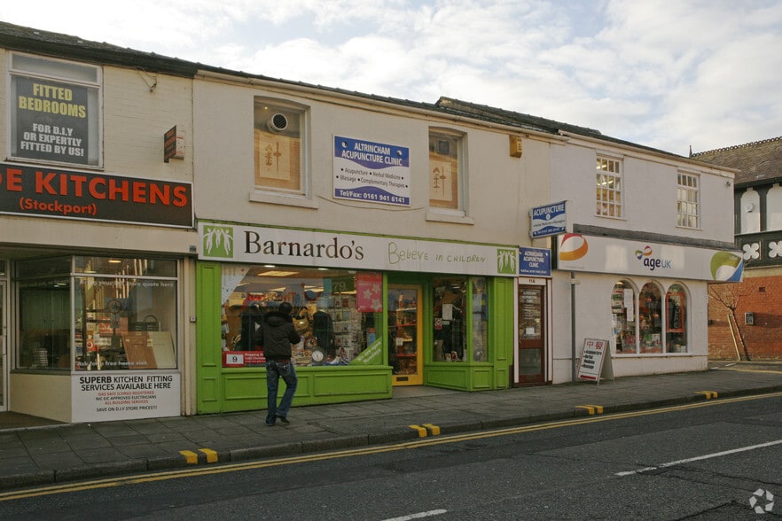 11A Regent Rd, Altrincham to rent - Building Photo - Image 2 of 4