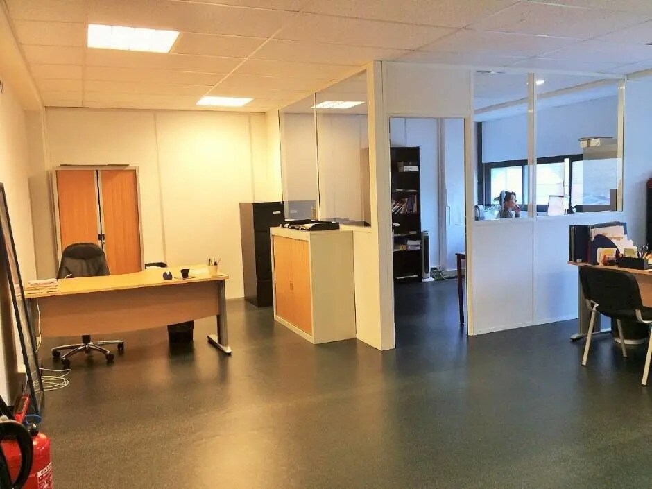 Office in Champigny-sur-Marne to rent Interior Photo- Image 1 of 7