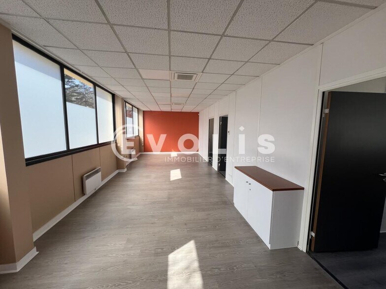 28 Rue Chapsal, Joinville-le-Pont to rent - Interior Photo - Image 2 of 29