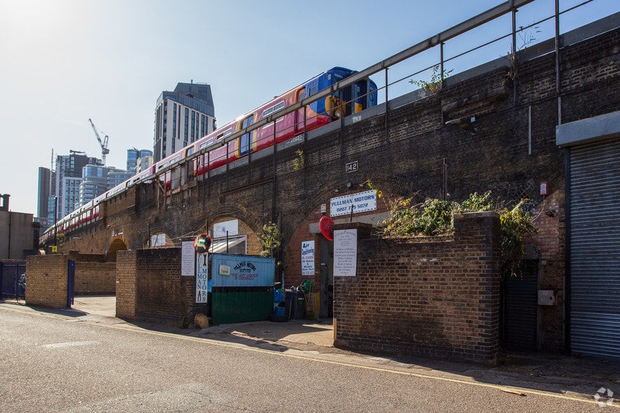 Newport St, London to rent - Building Photo - Image 2 of 4
