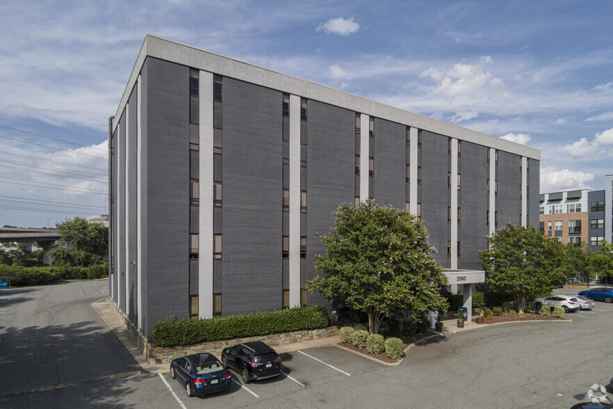 2560 Huntington Ave, Alexandria, VA for rent - Building Photo - Image 1 of 6