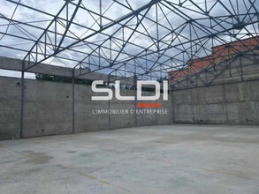 Light Industrial in Rillieux-la-Pape to rent Building Photo- Image 2 of 2