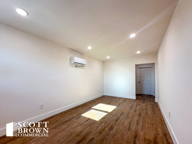 8307 FM 2164, Sanger, TX to rent - Interior Photo - Image 2 of 15