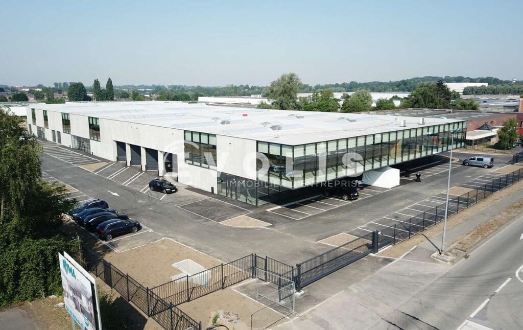 Location Local d'activités 420 m² à 947 m² - Photo 1