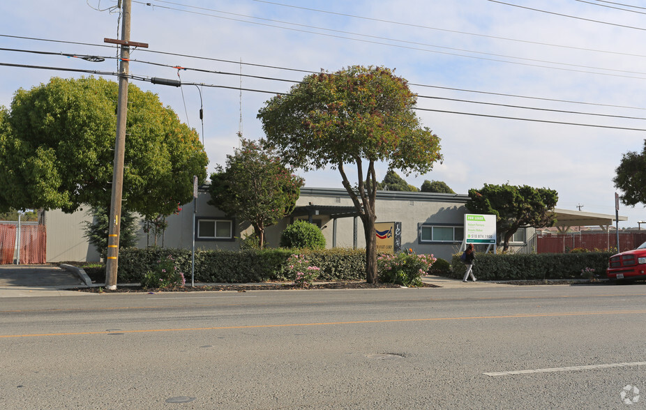 22990 Clawiter Rd, Hayward, CA for rent - Primary Photo - Image 1 of 5