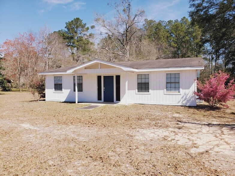 1036 Cecil Nobles Hwy, Ludowici 31316 UK