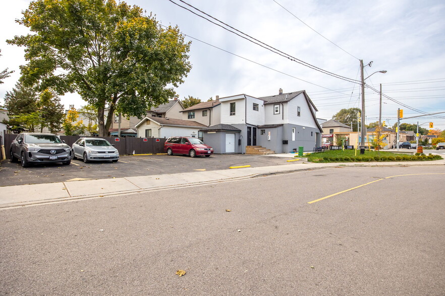 1631 Weston Rd, Toronto, ON for sale - Building Photo - Image 3 of 12