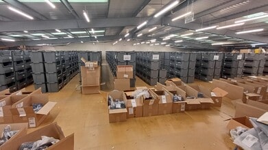 Fenton Way, Basildon to rent Interior Photo- Image 2 of 4