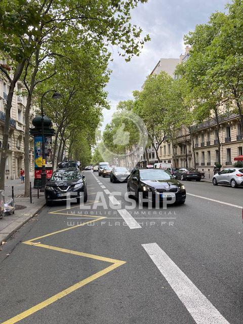 Location Commerce 80 m² - Photo 1